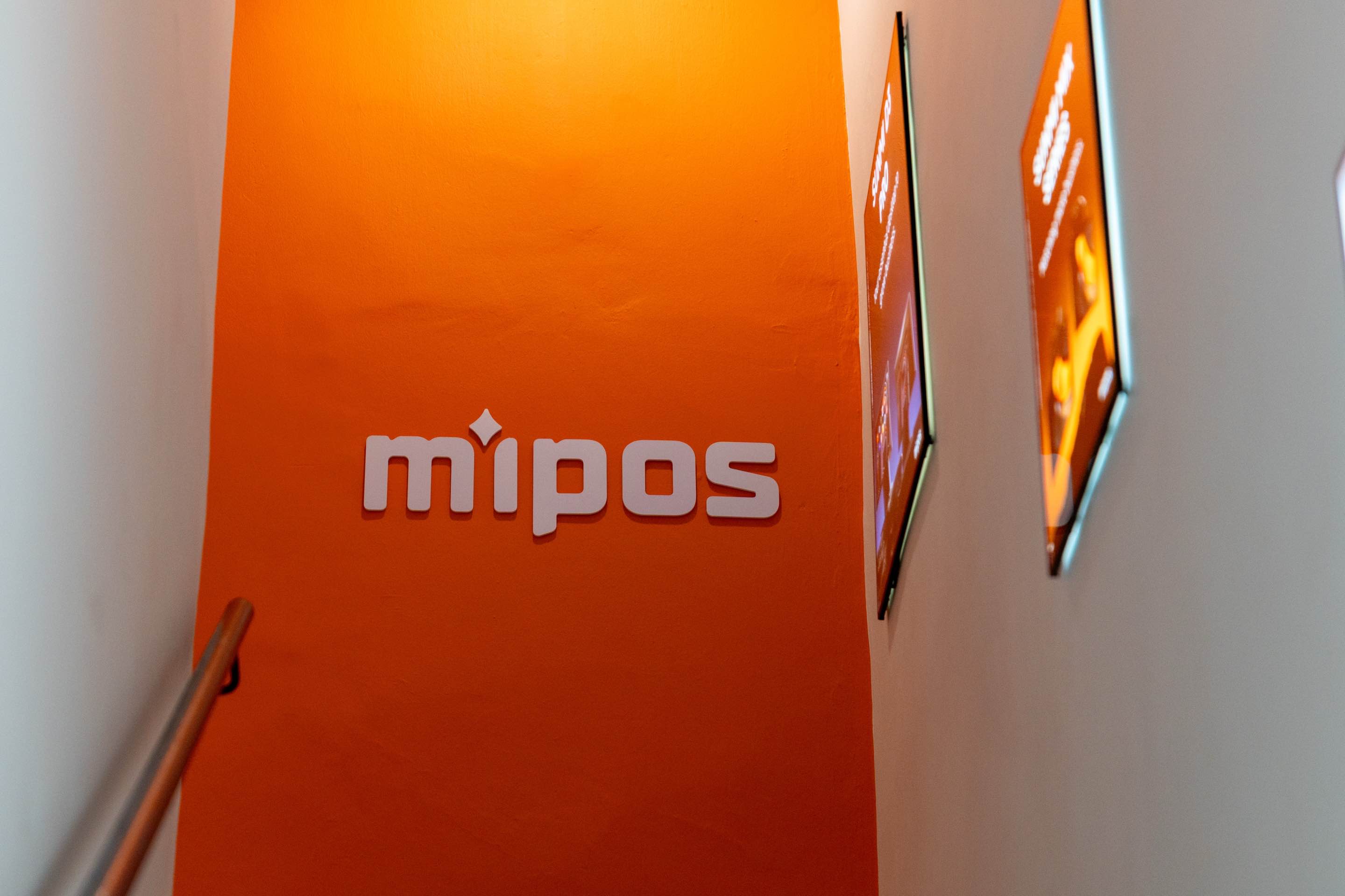 Mipos team in action