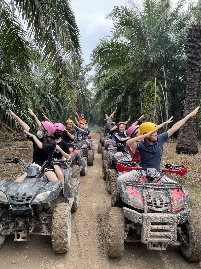 Mipos team outing at Gamuda Luge